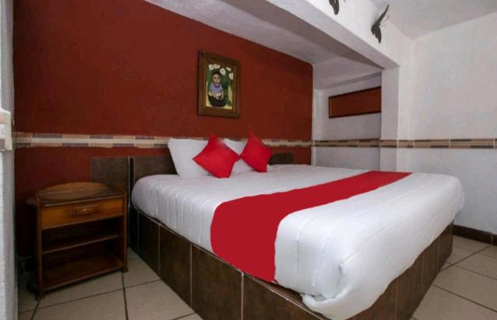 Hotel Real Cortes มิเนราล เดล มอนเต ภายนอก รูปภาพ